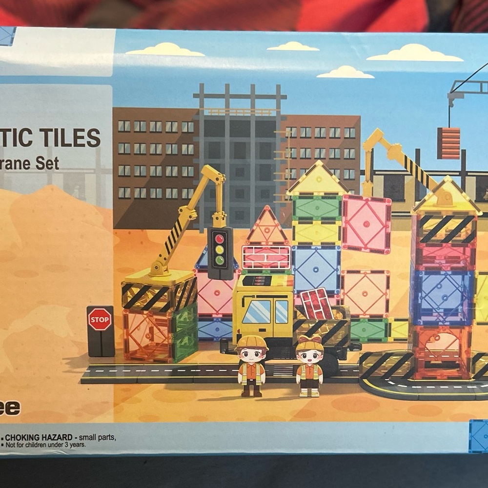 ✨ Soyee Magnetic Tiles Crane Set 32pc – STEM Building Toy (Open Box, Complete)